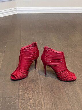 Dollhouse Ankle Bootie Stiletto Heels in Red - US 8.5